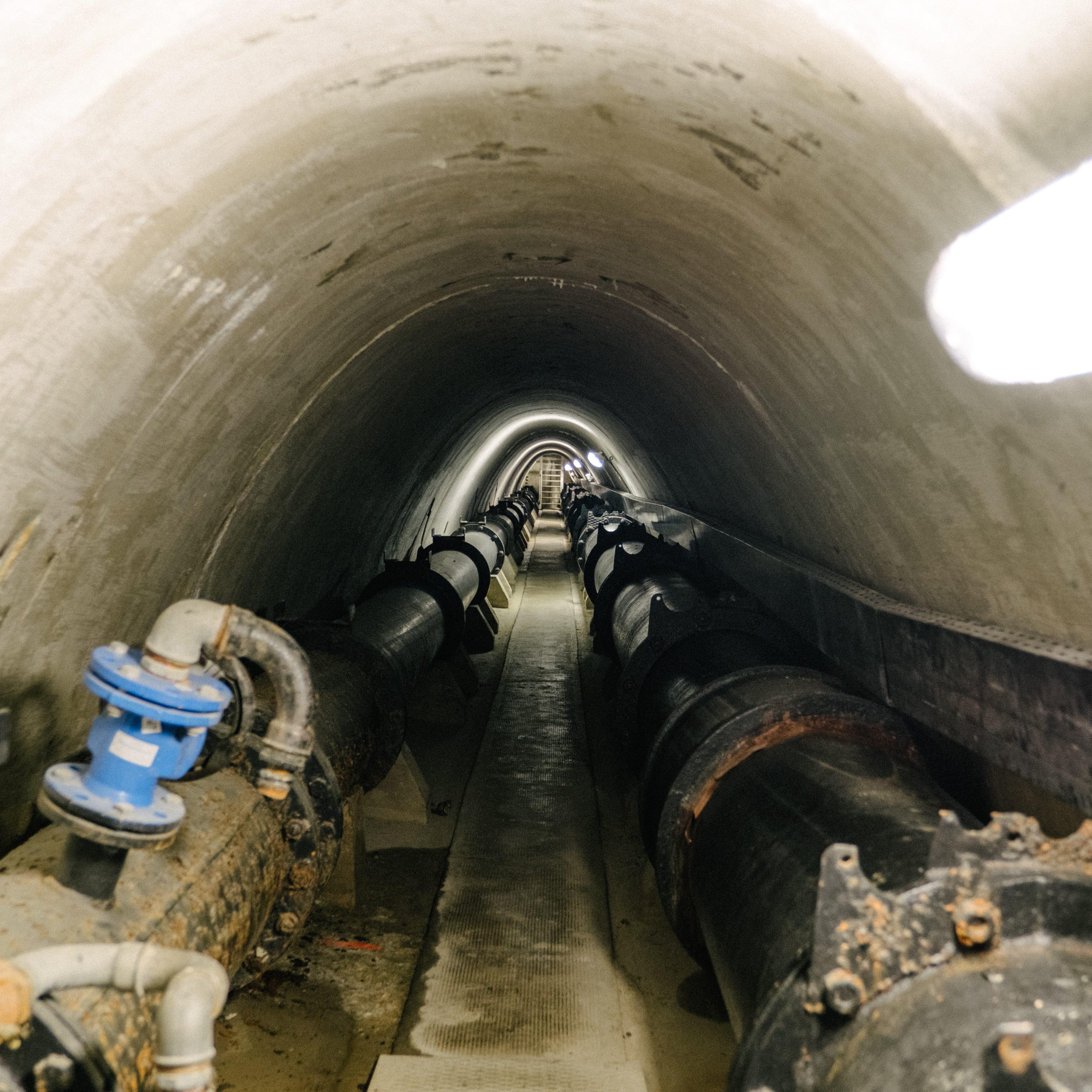 Tunel pod Karloveským ramenom